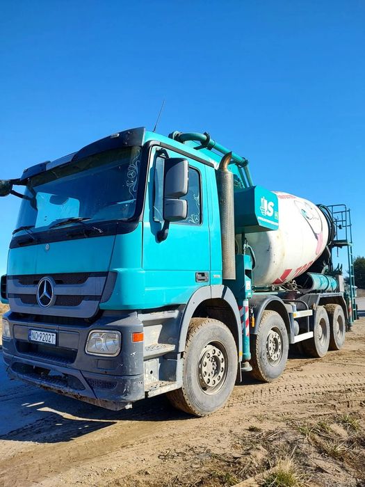Mercedes-Benz 41  Pompogruszka Mercedes Benz 2010 / betonomieszarka