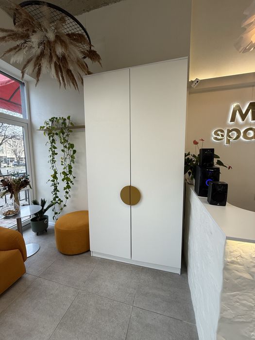 Шафа для верхнього одягу