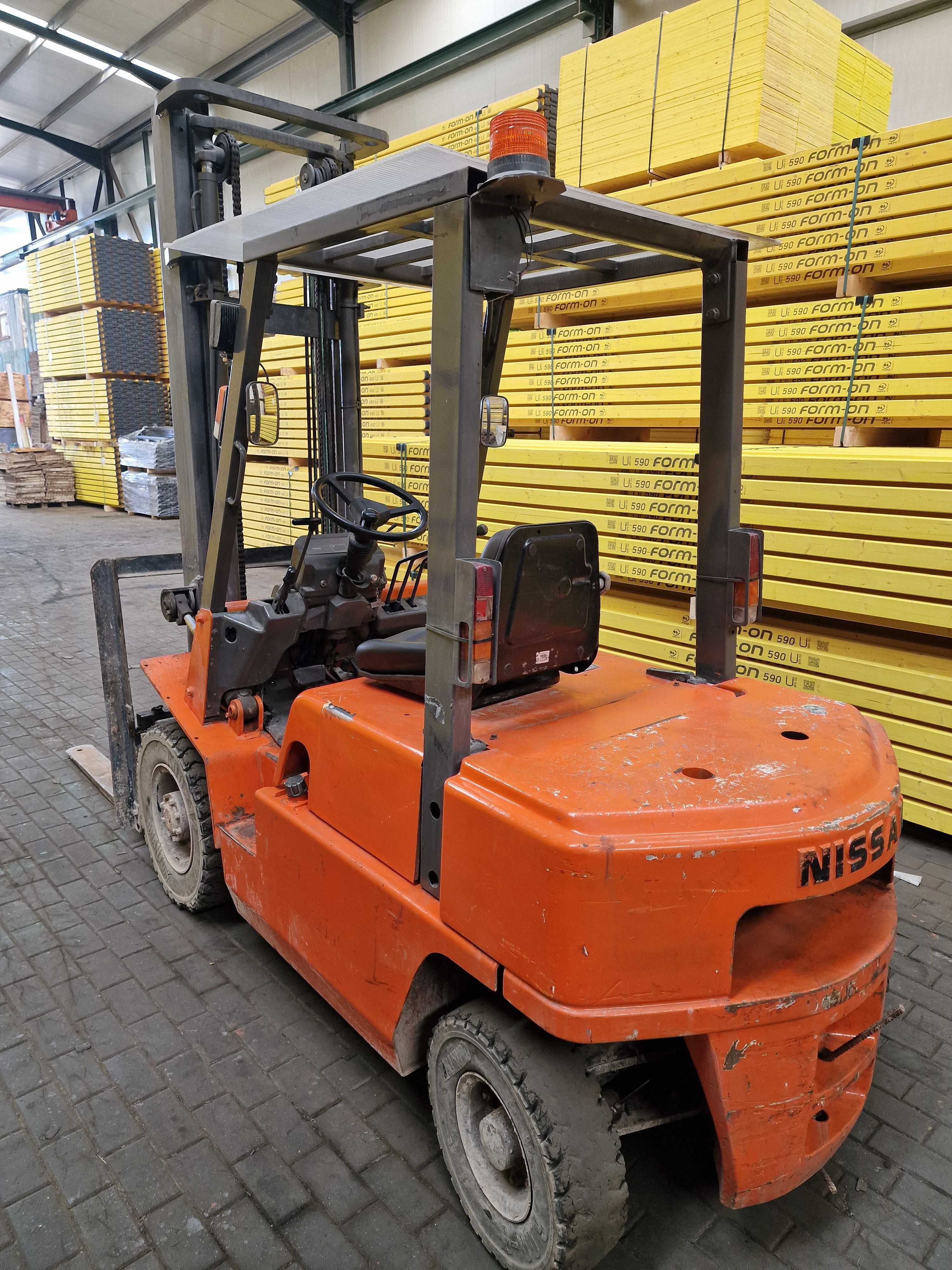 Empilhador NISSAN 2T DIESEL