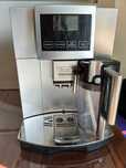 ekspres do kawy ciśnieniowy DeLonghi Perfecta ESAM5600