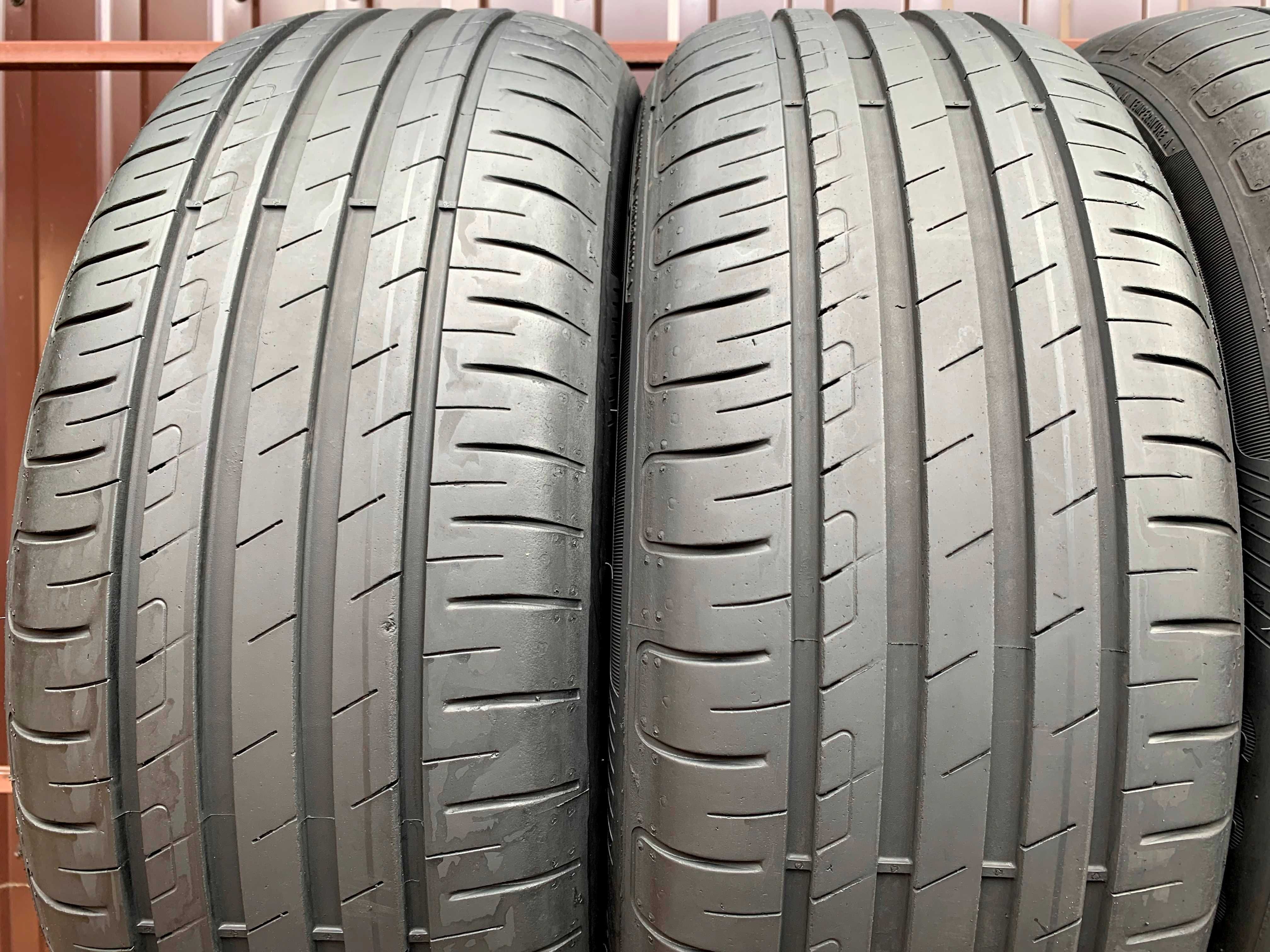 215/55 R17 GoodYear EfficientGrip Performance. Шини літні 4 шт.