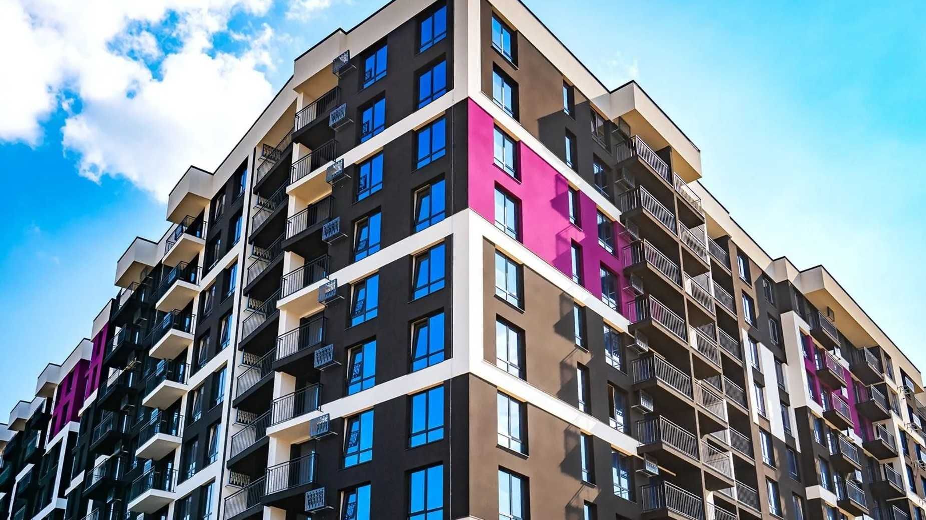 Продаж паркоміся в центрі Івано-Франківська Family Plaza