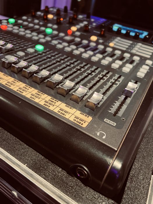 Behringer X32 Producer + hard case !!!