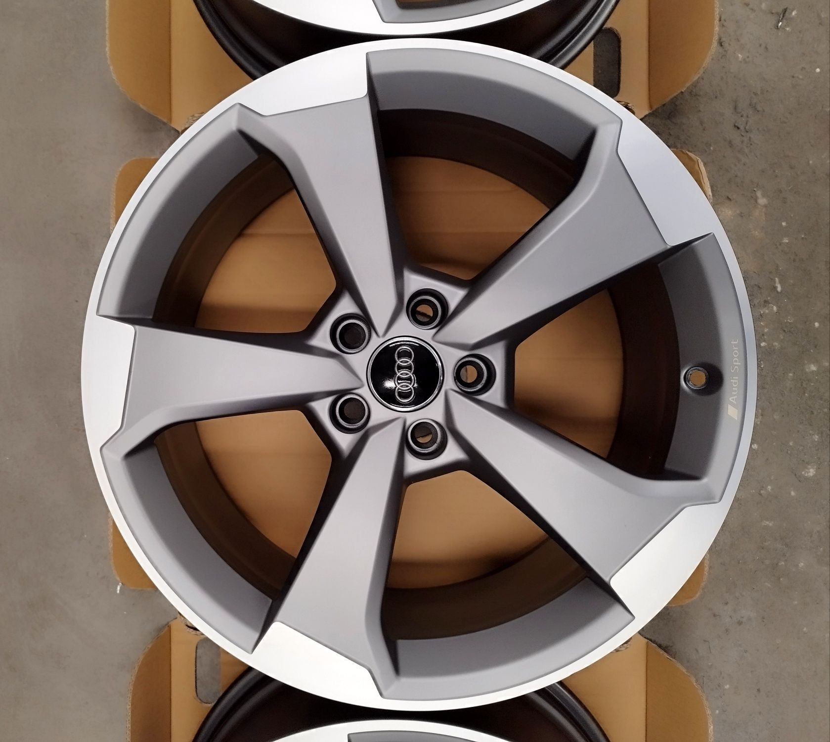 Oryginalne felgi Audi S4 A4 B8 B9 S5 A5 S6 A6 Rotor 19" 5x112 et40 8