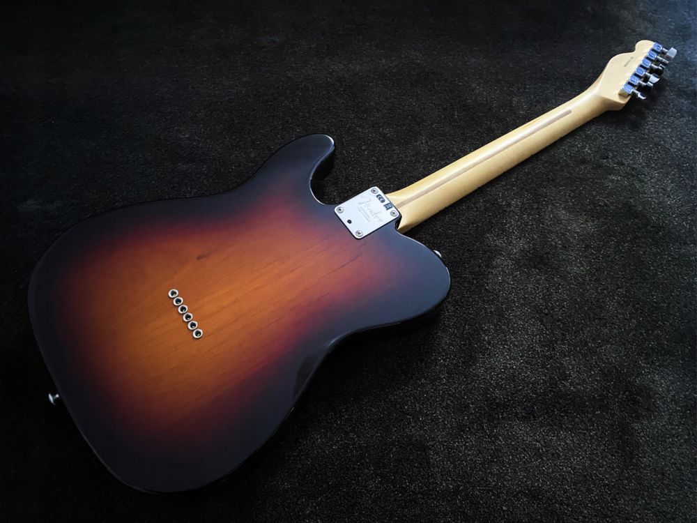 Fender Telecaster American Professional 3-Color Sunburst.