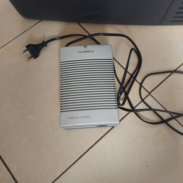 Lodowka kompresorowa Dometic cdf 36 + zasilacz