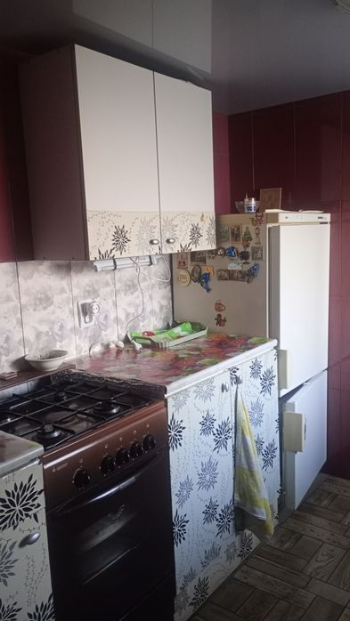 Продаж 1/2 частини будинку.