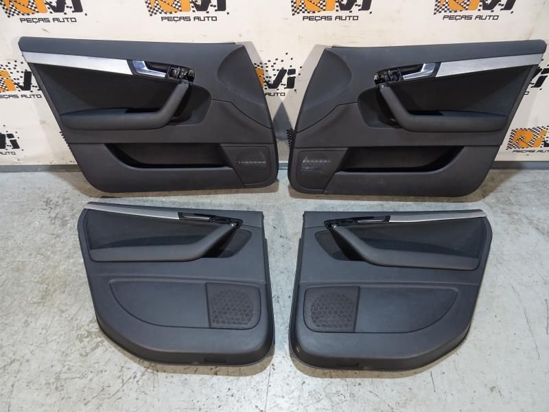 Quartelas / Forras Das Portas Audi A3 Sportback (8Pa)  Quartelas Trase