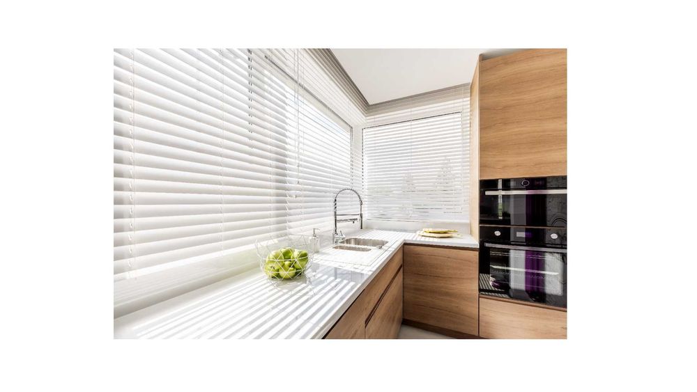 Żaluzja Aluminiowa Jasnobeżowa Połysk 101x90  1 szt.  Nowa