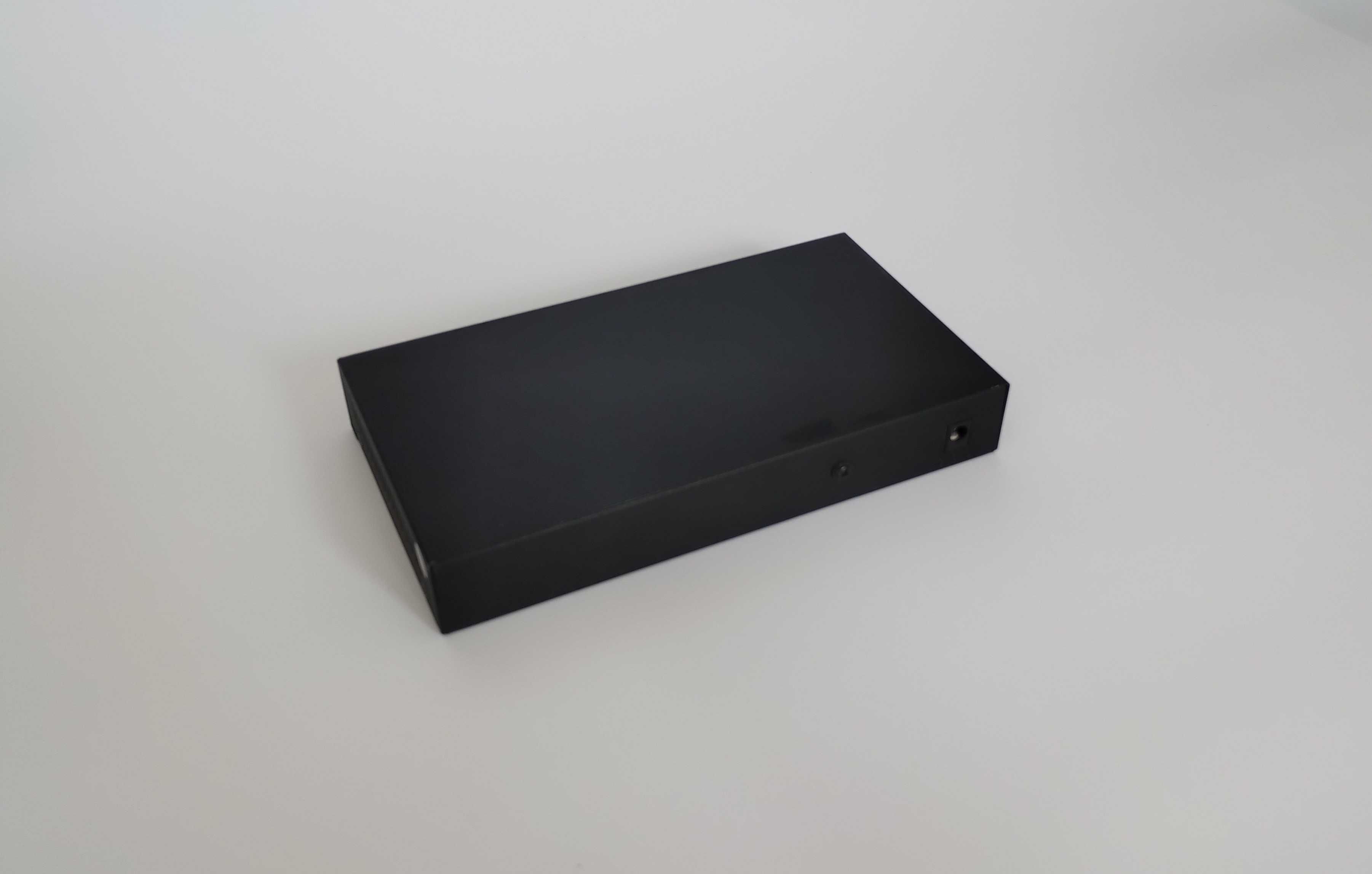 Switch 9-portowy Pulsar S98 dla 8 kamer IP