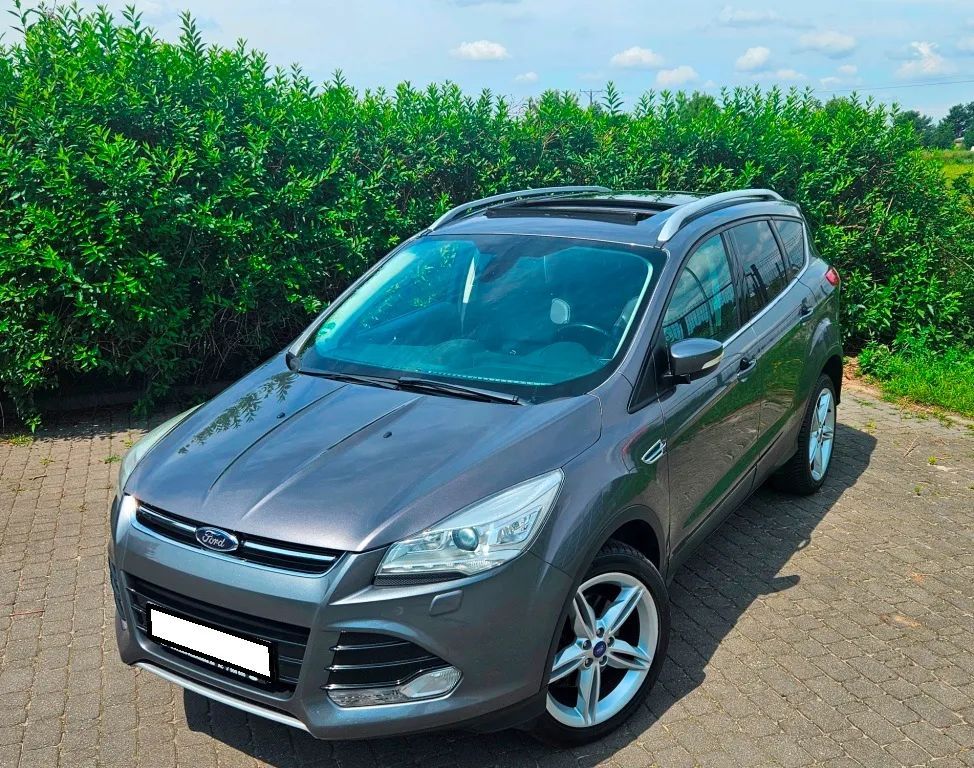 Ford Kuga Full Opcja 4x4 Skóra Szyberdach Ksenon Serwisowana z Niemiec