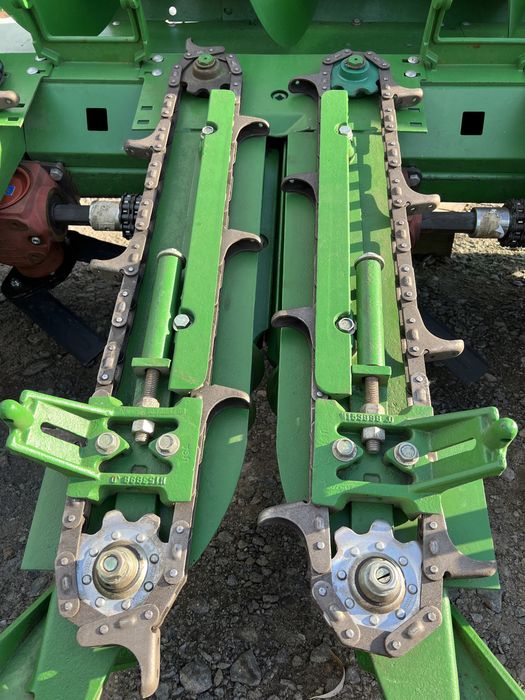 Жатка кукурузная Джон Дір 892 з сечкарем. Обмін