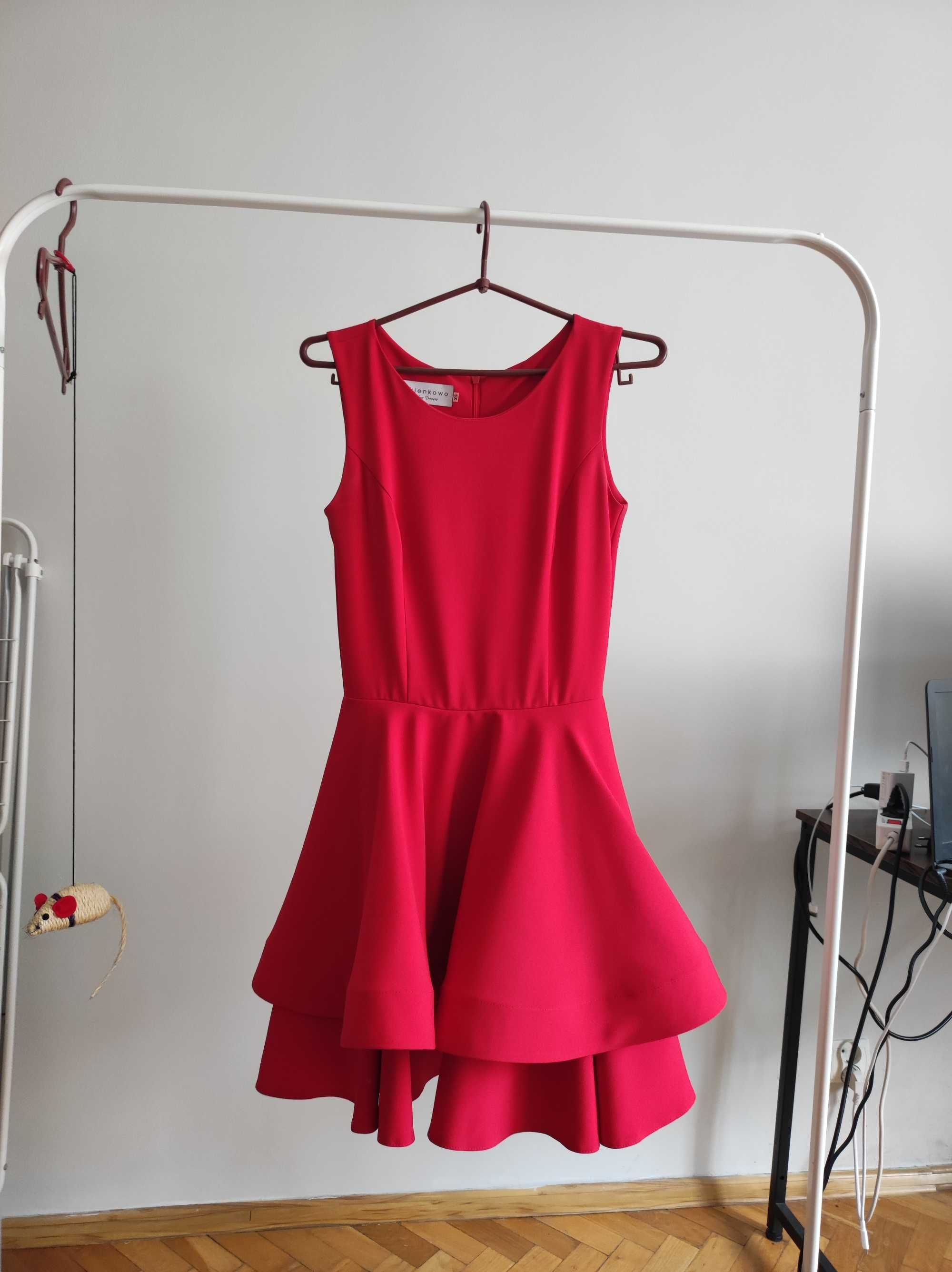 Czerwona sukienka rozkloszowana Sukienkowo xs