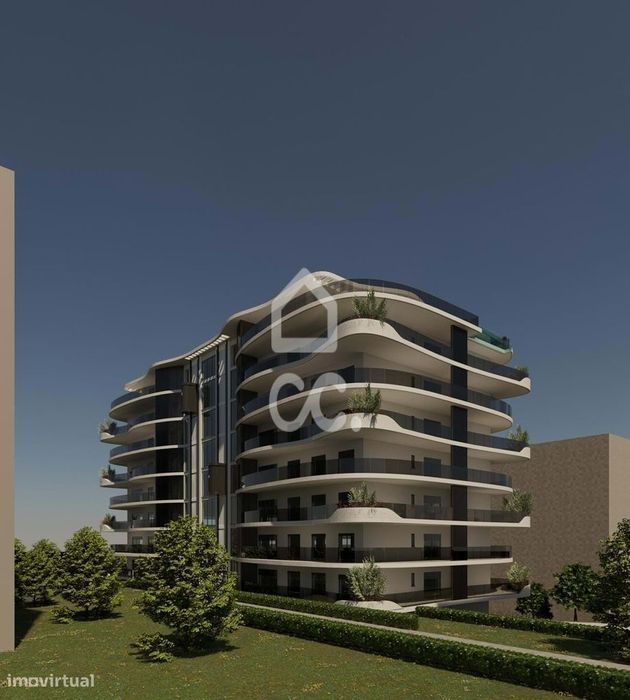 Penthouse De Luxo Com Piscina Em Braga - T4