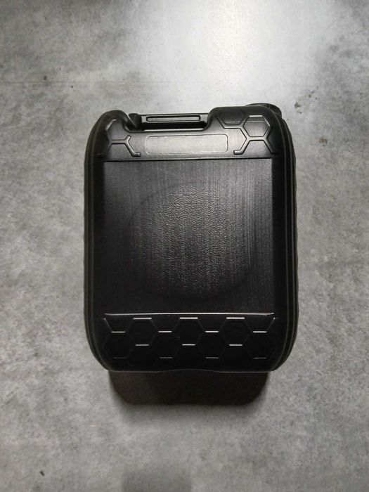 Kanistry 5L czarne i przeźroczyste 386 szt.