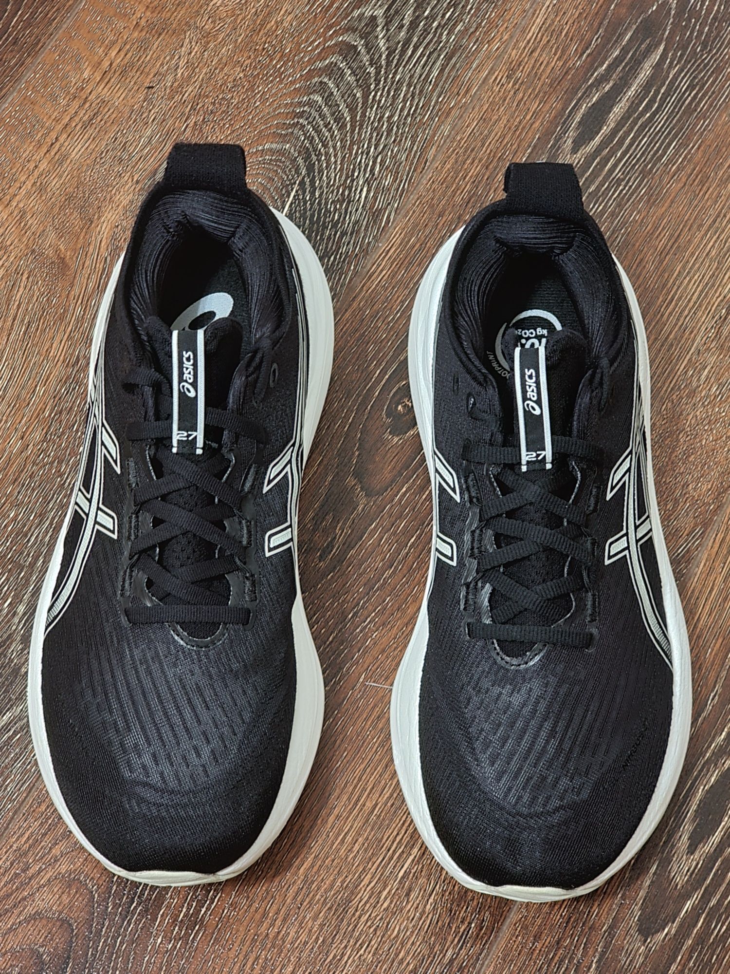 Оригінал 100% чоловічі кросівки asics nimbus 27   eur 43.5
