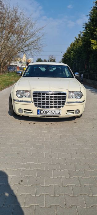 Sprzedam Chrysler 300c 5.7 HEMI POLSKI SALON NISKI PRZEBIEG 132 tyś