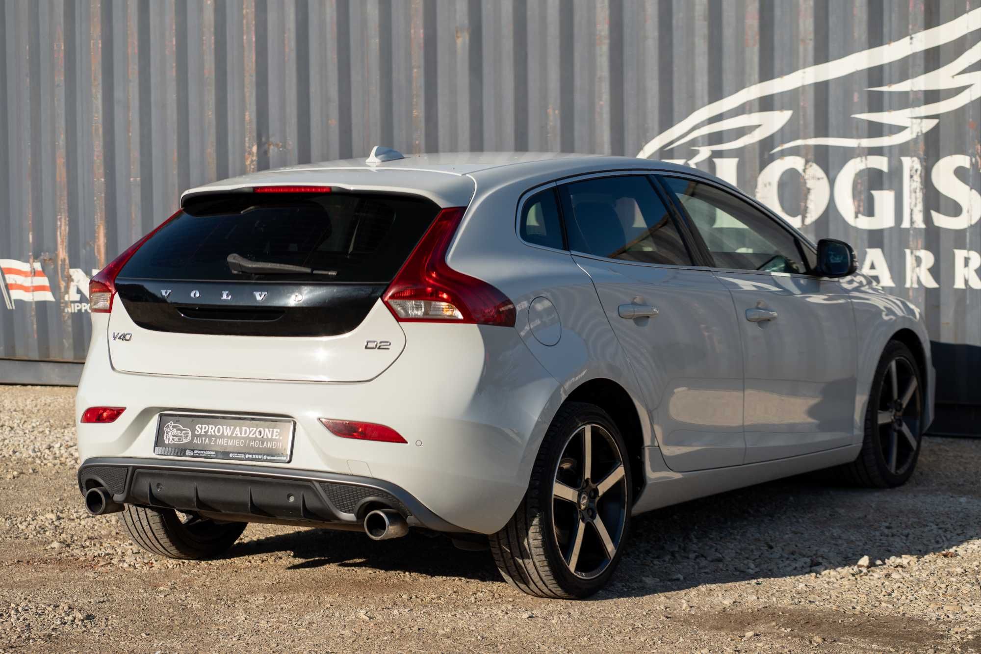 VOLVO V40 2.0 D2 120KM R-DESIGN * xenon * alcantara * navi * felgi 18