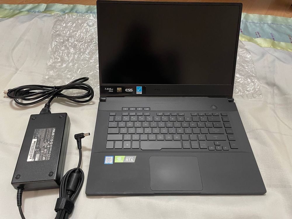 ASUS ROG Zephyrus M15 i7-9750H RTX 2060 16/256gb