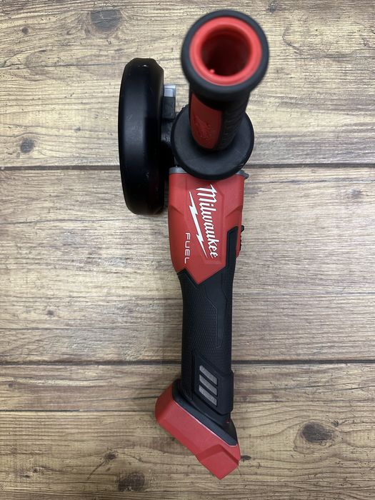 Szlifierka kątowa z regulacją obrotów Milwaukee M18 FSAGV125XB