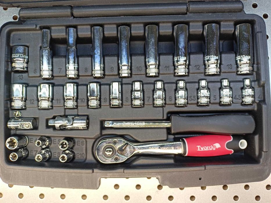 Zestaw kluczy nasadowych 1/4" 56-el. Tvardy klucze nasadowe