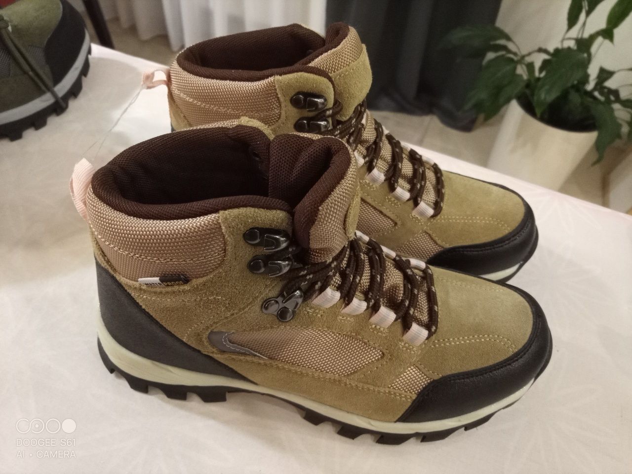 Nowe buty dla dziecka rozmiar 37