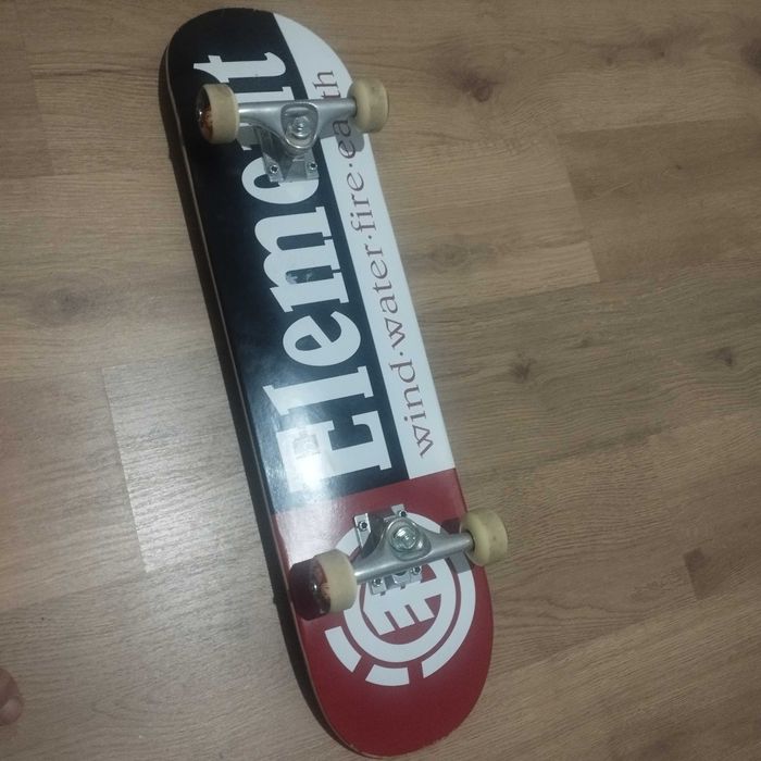 Skate element muito novo