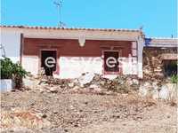 Moradia em ruína para reconstrução, Montes Castelhanos - ...