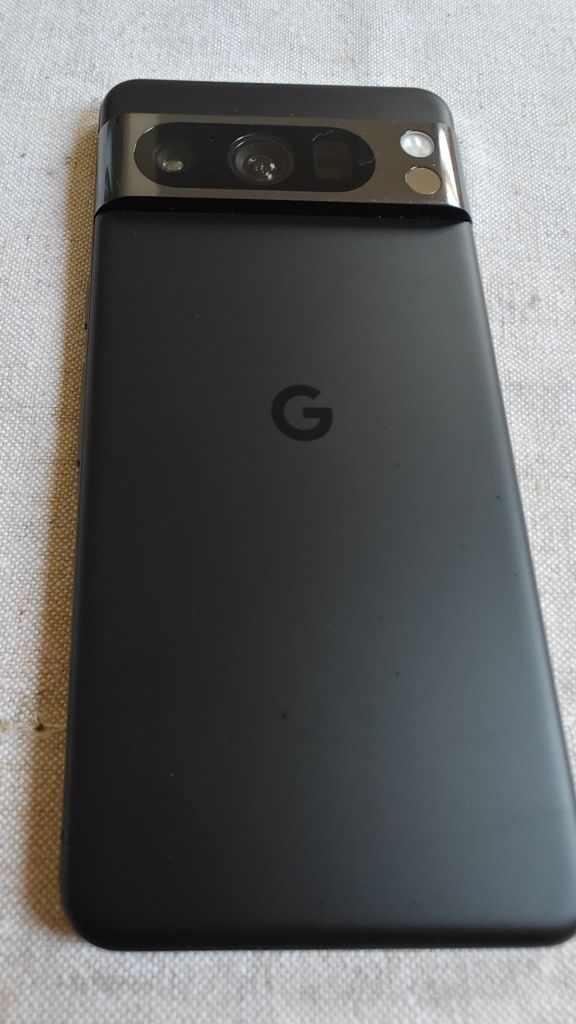 Sprzedam/Zamienię Google Pixel 8 pro -12/512 w stanie bardzo dobrym