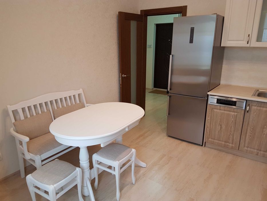 Продам 1к. квартиру, 4 эт., в массиве "Радужный"/Небесной сотни, Одеса