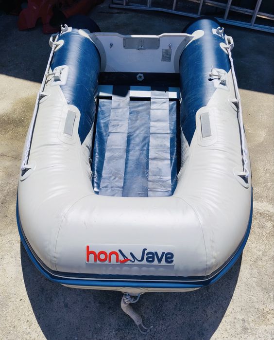 Barco insuflavel HonWave T40AE com motor