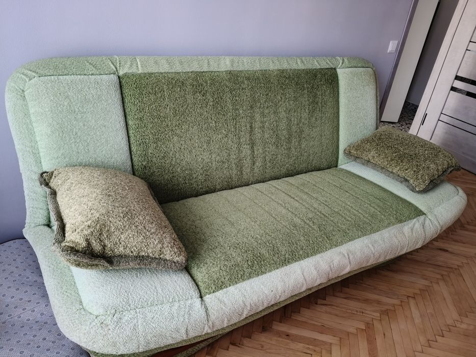 Продам диван в гарному стані