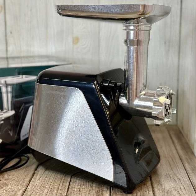 Мощнаямясорубка соковыжималка домашний комбаин