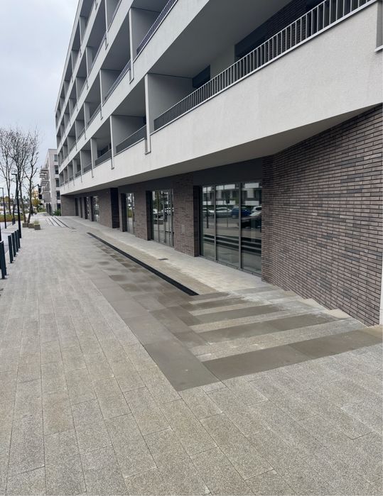 Lokal 94m², 3x WC, Parking, Magazyn, Os. Idea świetna ekspozycja