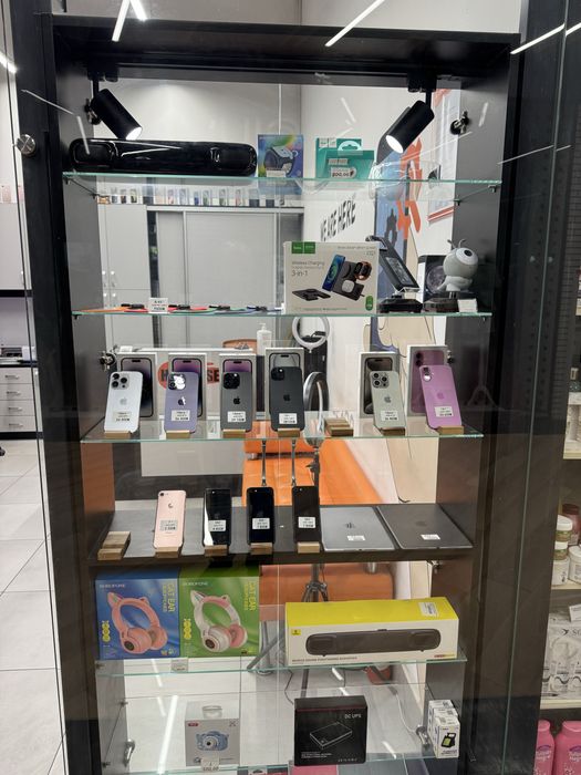 Бізнес під ключ (Ашан, Львів) — ремонт смартфонів та продаж аксесуарів