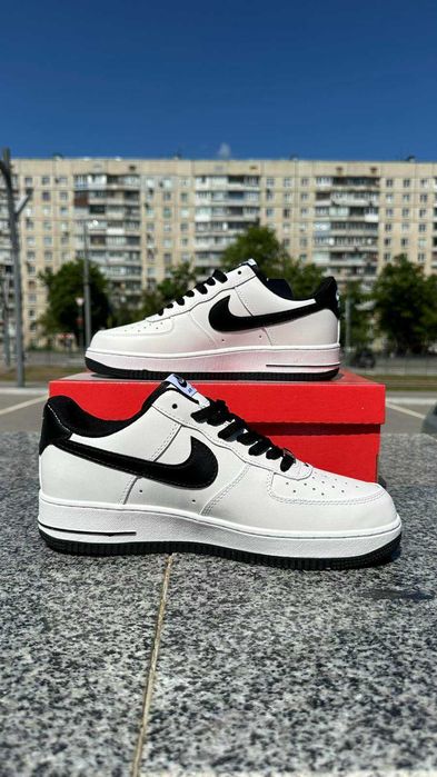 Nike Air Force One White/Black [EUR 41]
