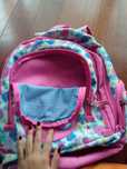 Mochila escolar de menina