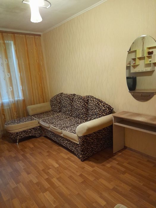 посут.понедельно Пр.Богдана Хмельницкого