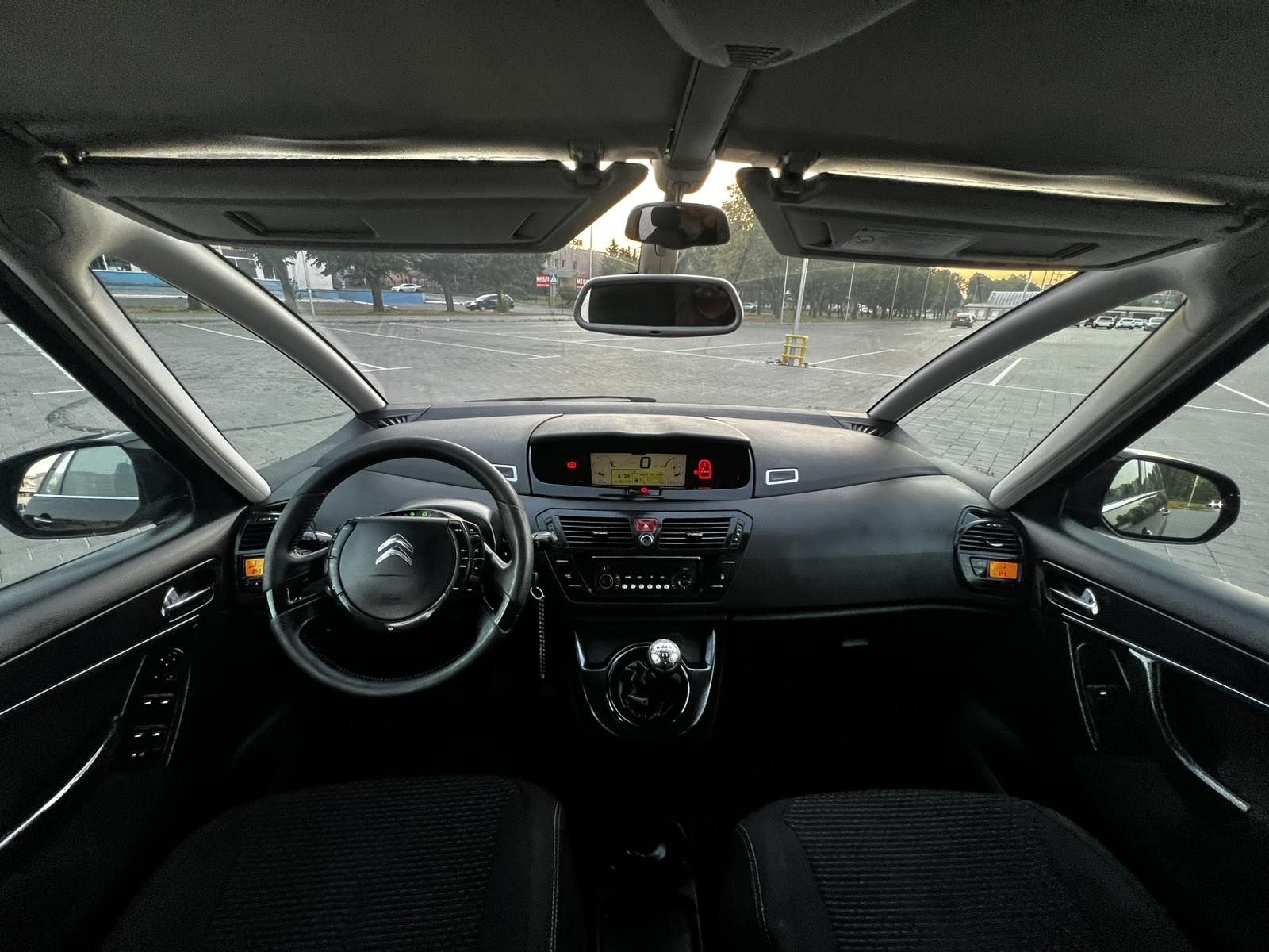 Продаю автомобіль Citroen C4 grand picasso