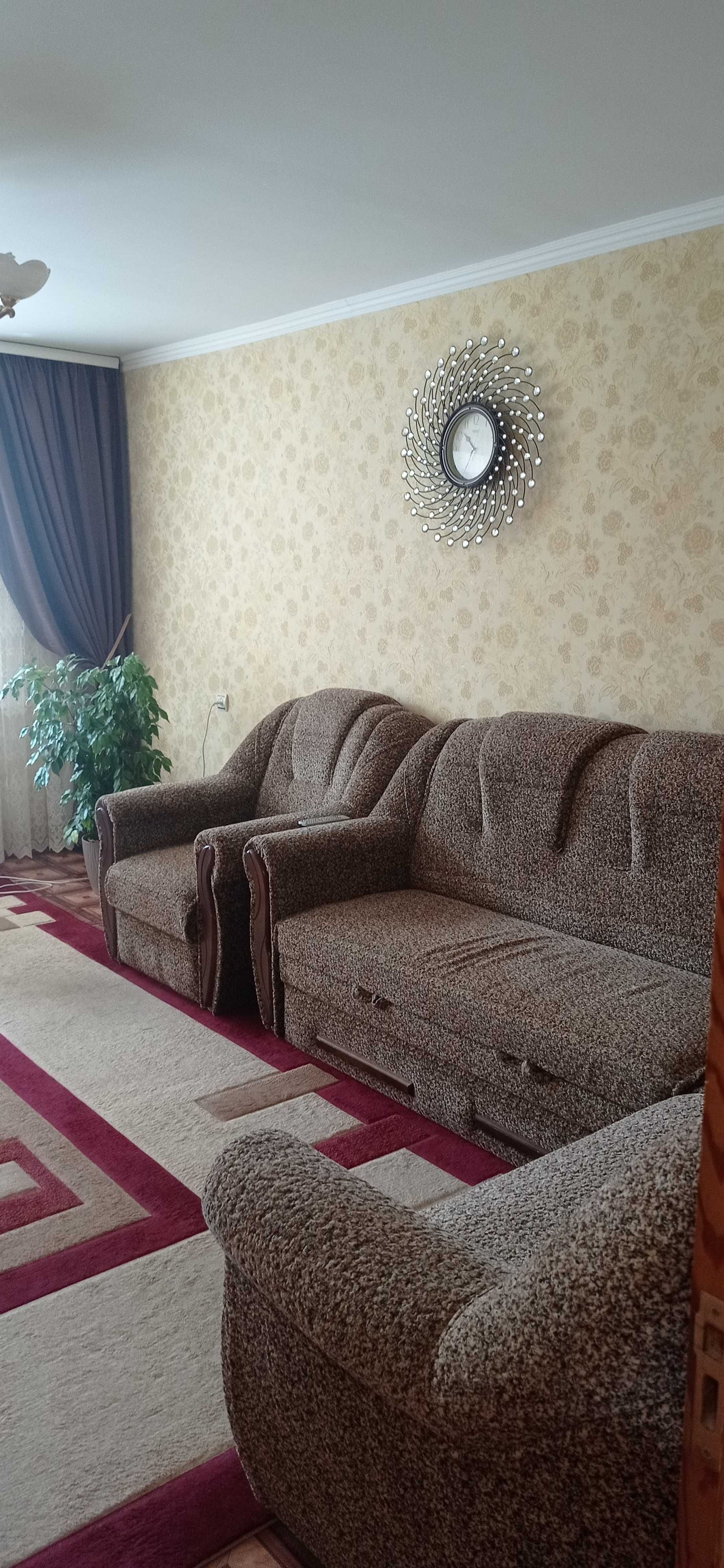 Продам чотирьох кімнатну квартиру