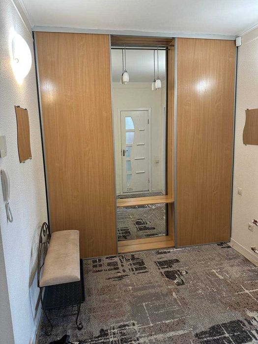 Сдам  на длительный срок 3 кв , м Научная