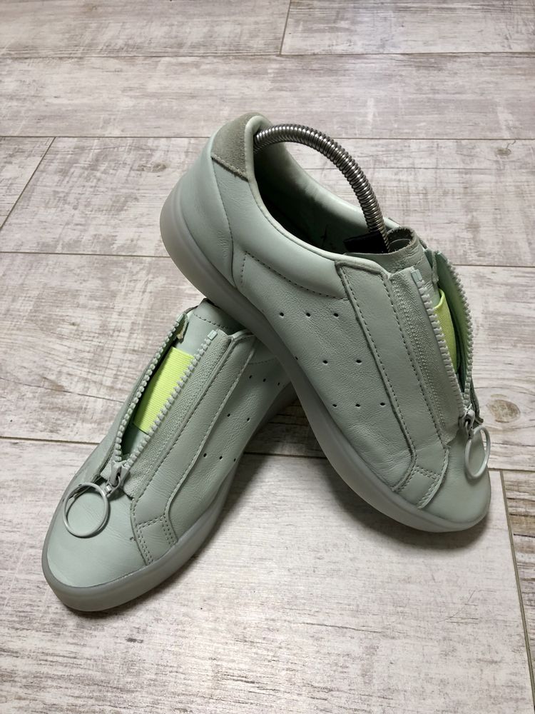 Женские кроссовки ADIDAS SLEEK Z (size EUR 38)