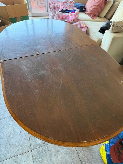 Mesa extensível mais cadeiras