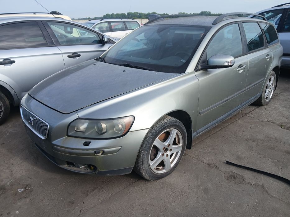 Volvo v50 maska I inne 2.0hdi