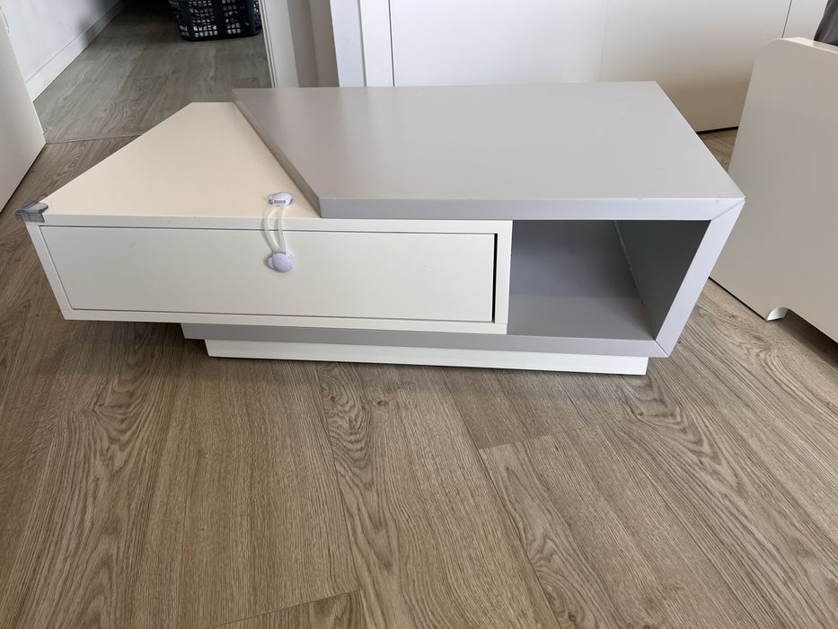 Mesa de Centro Octosolido