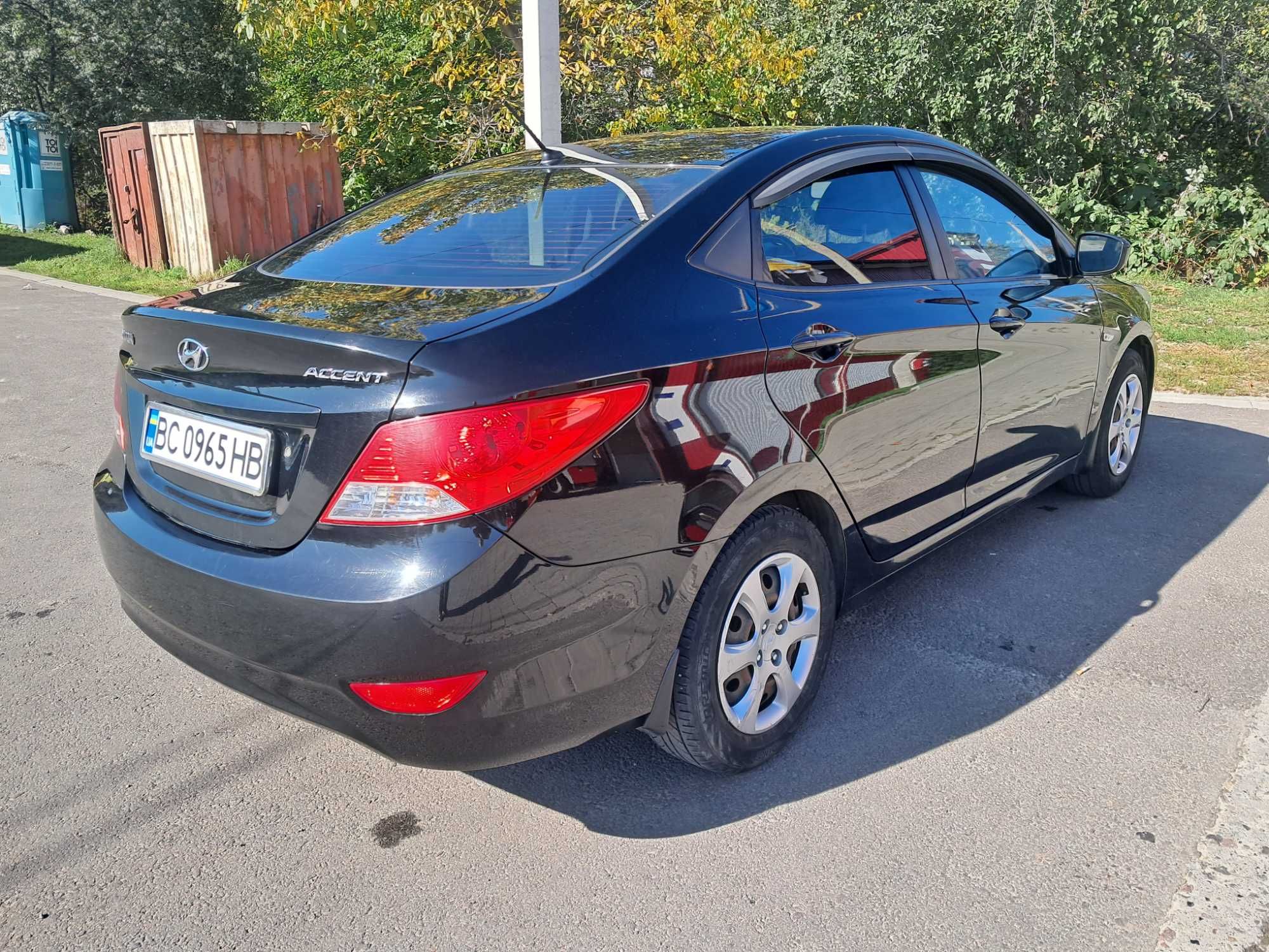 Hyundai Accent 2012