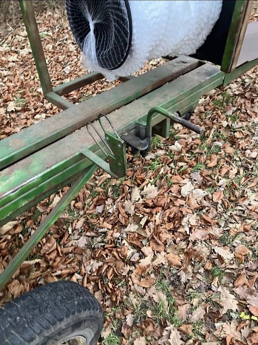 Maszyna do pakowania choinek w siatkę