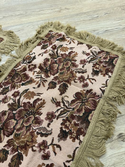 Brązowy wyszywany elegancki vintage bieżnik na stół na ławę w kwiaty