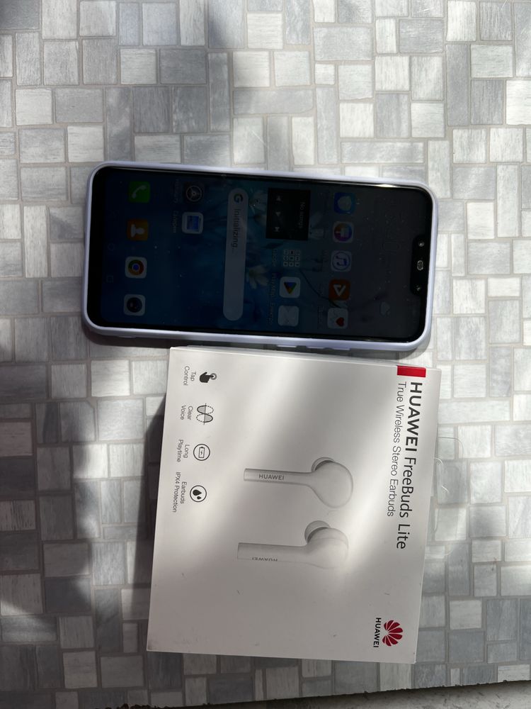 Huawei P Smart plus 4/64 + freebuds lite