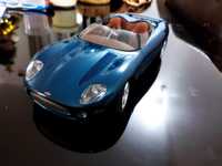 Jaguar XK 180 1:18 Maisto